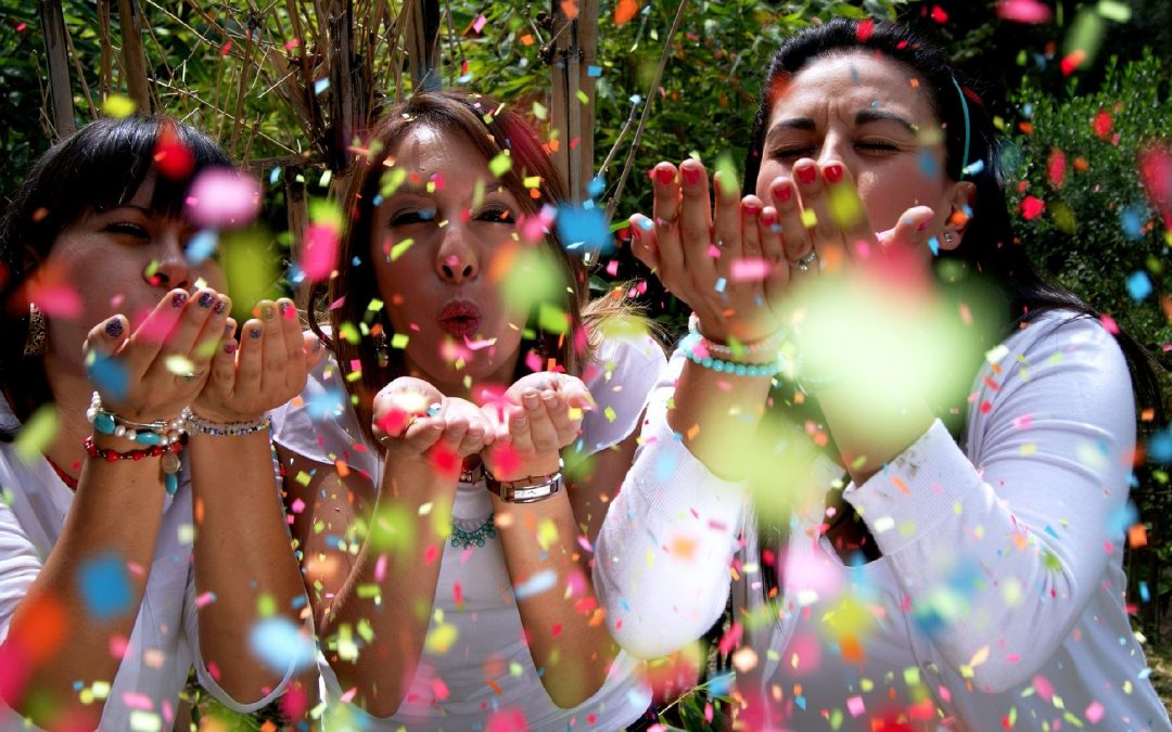 Csoportos vidámság-ha feltöltődsz a nyárral, könnyebben bírod az őszi hajszát!